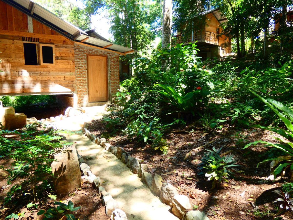 Santi Garden Bungalows Iboih Buitenkant foto