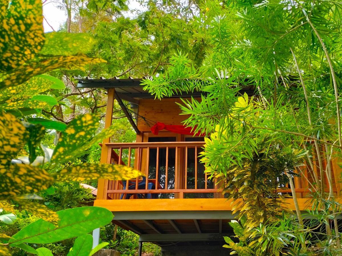 Santi Garden Bungalows Iboih Buitenkant foto