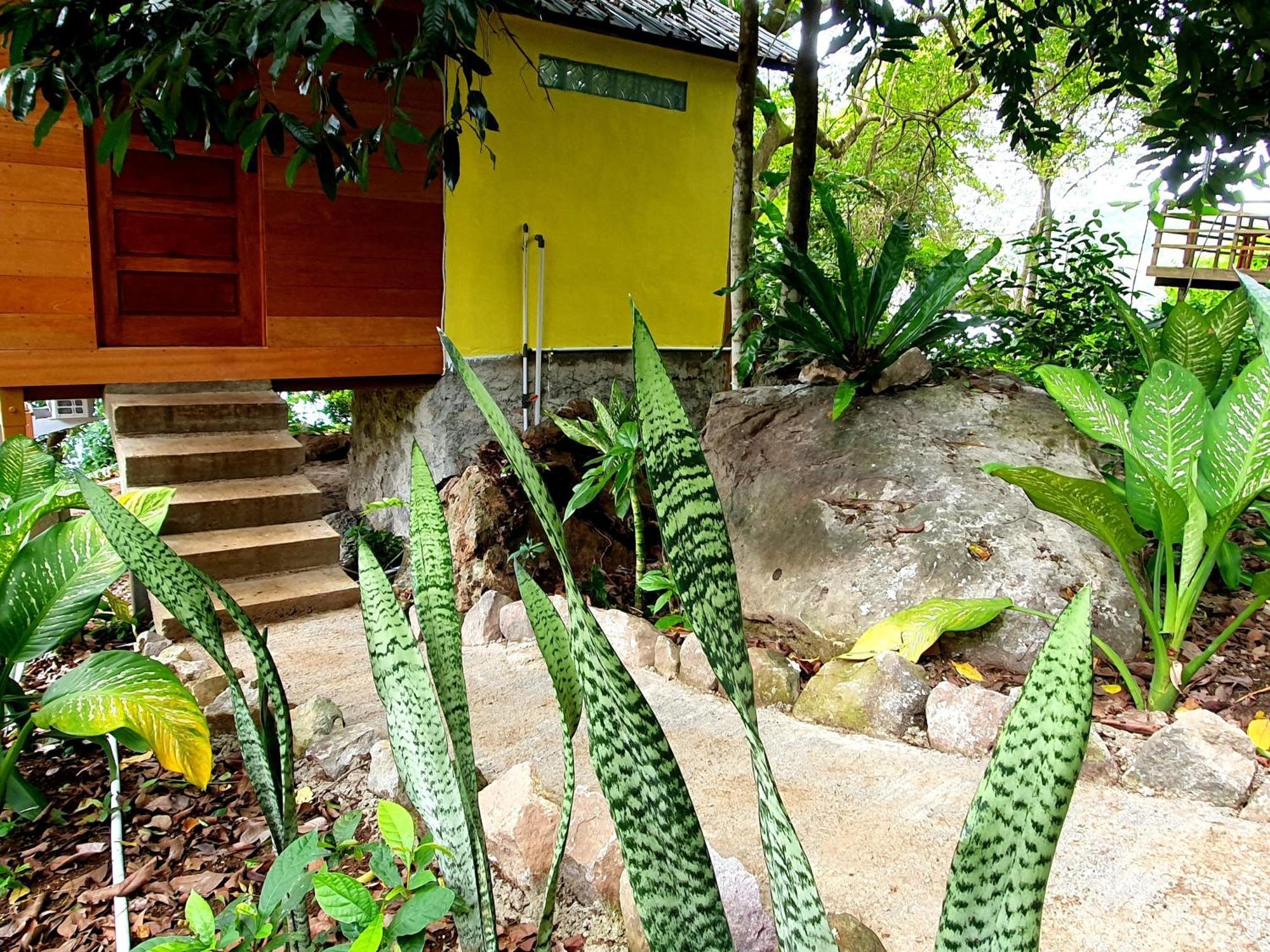 Santi Garden Bungalows Iboih Buitenkant foto