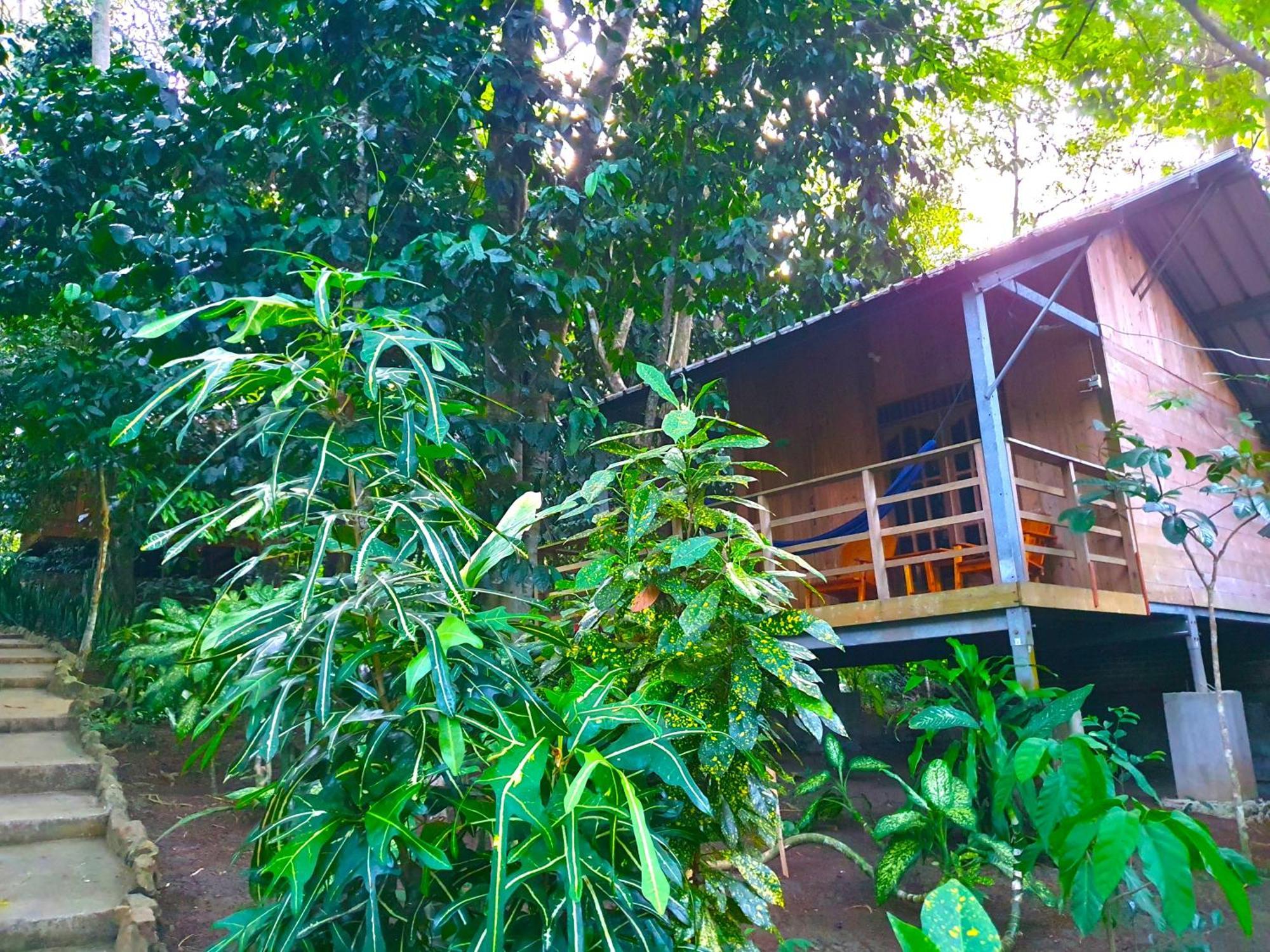 Santi Garden Bungalows Iboih Buitenkant foto
