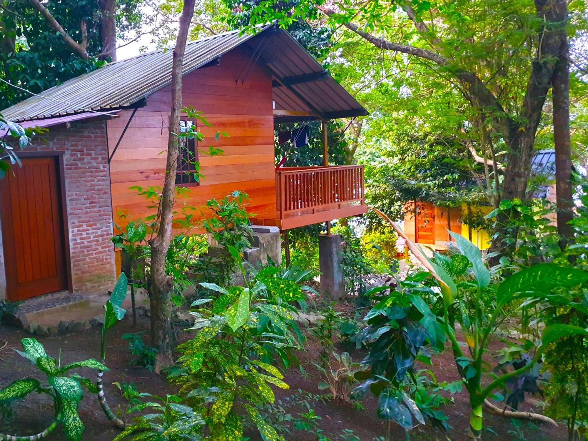 Santi Garden Bungalows Iboih Buitenkant foto