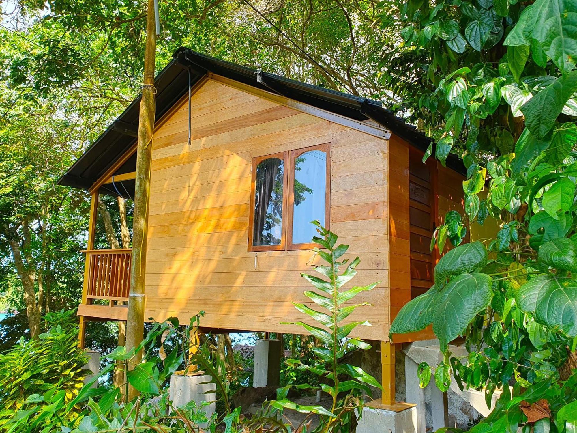 Santi Garden Bungalows Iboih Buitenkant foto