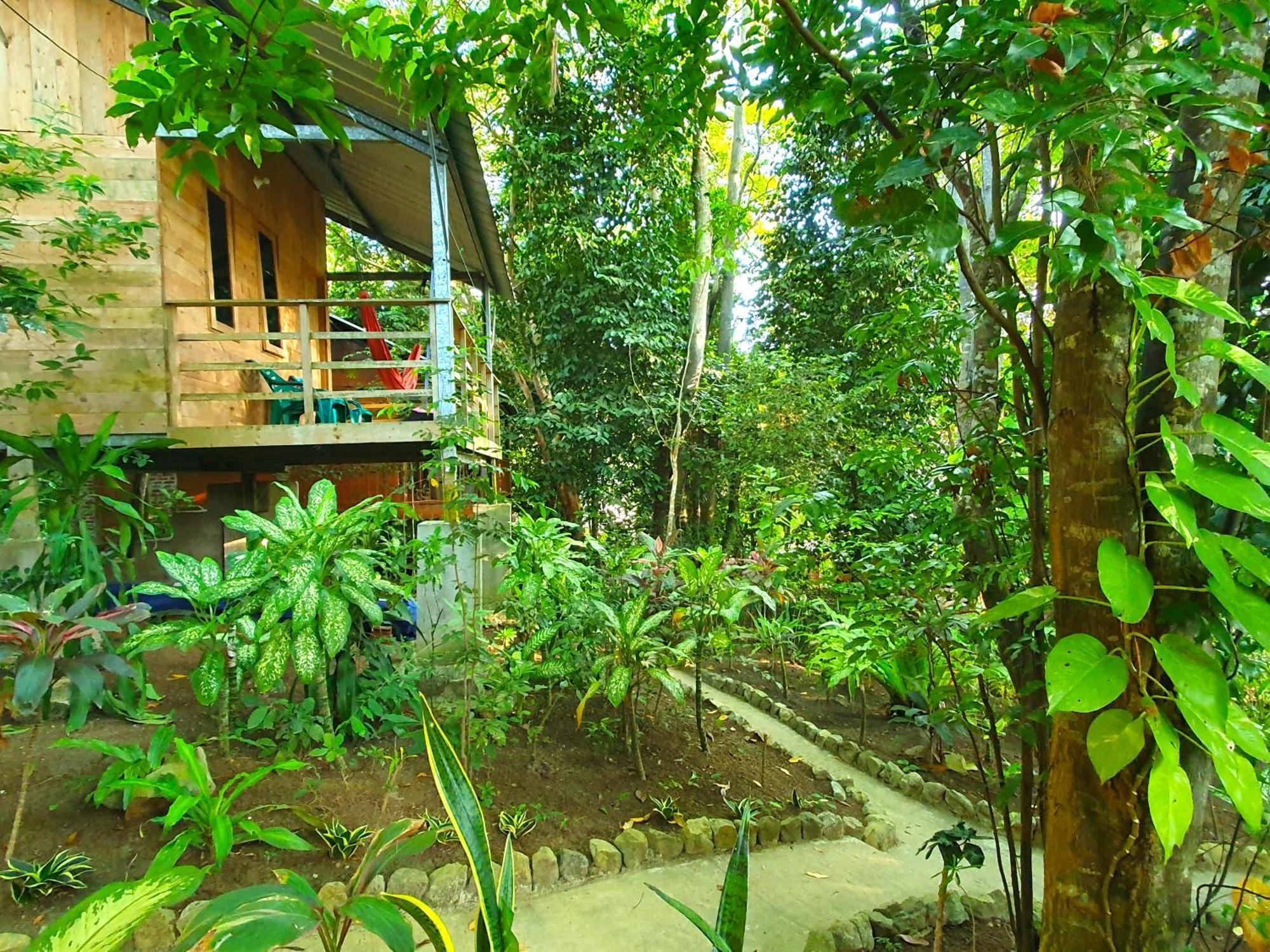 Santi Garden Bungalows Iboih Buitenkant foto
